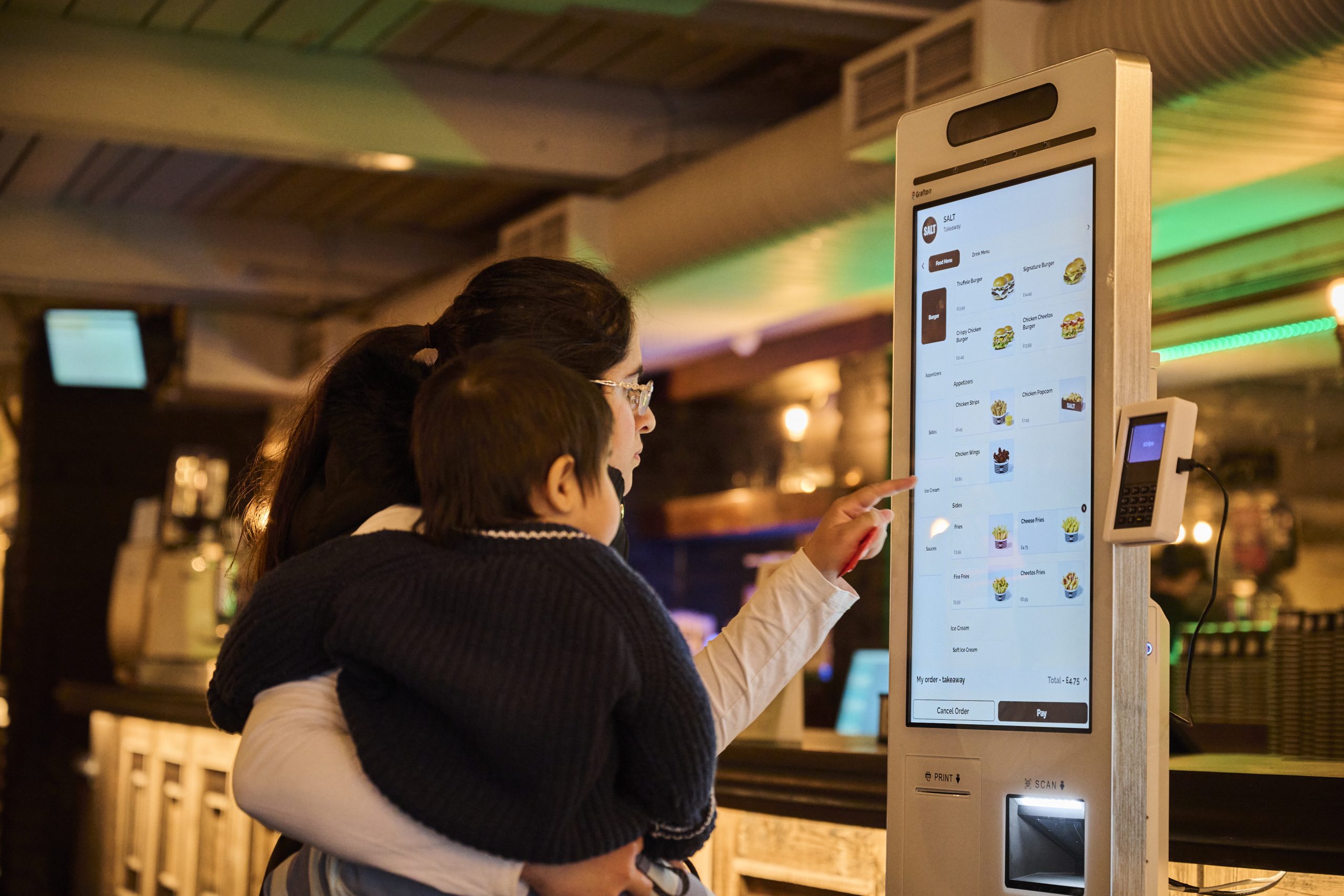Top self-ordering kiosk systems for fast food chains in the uk (2025 guide)