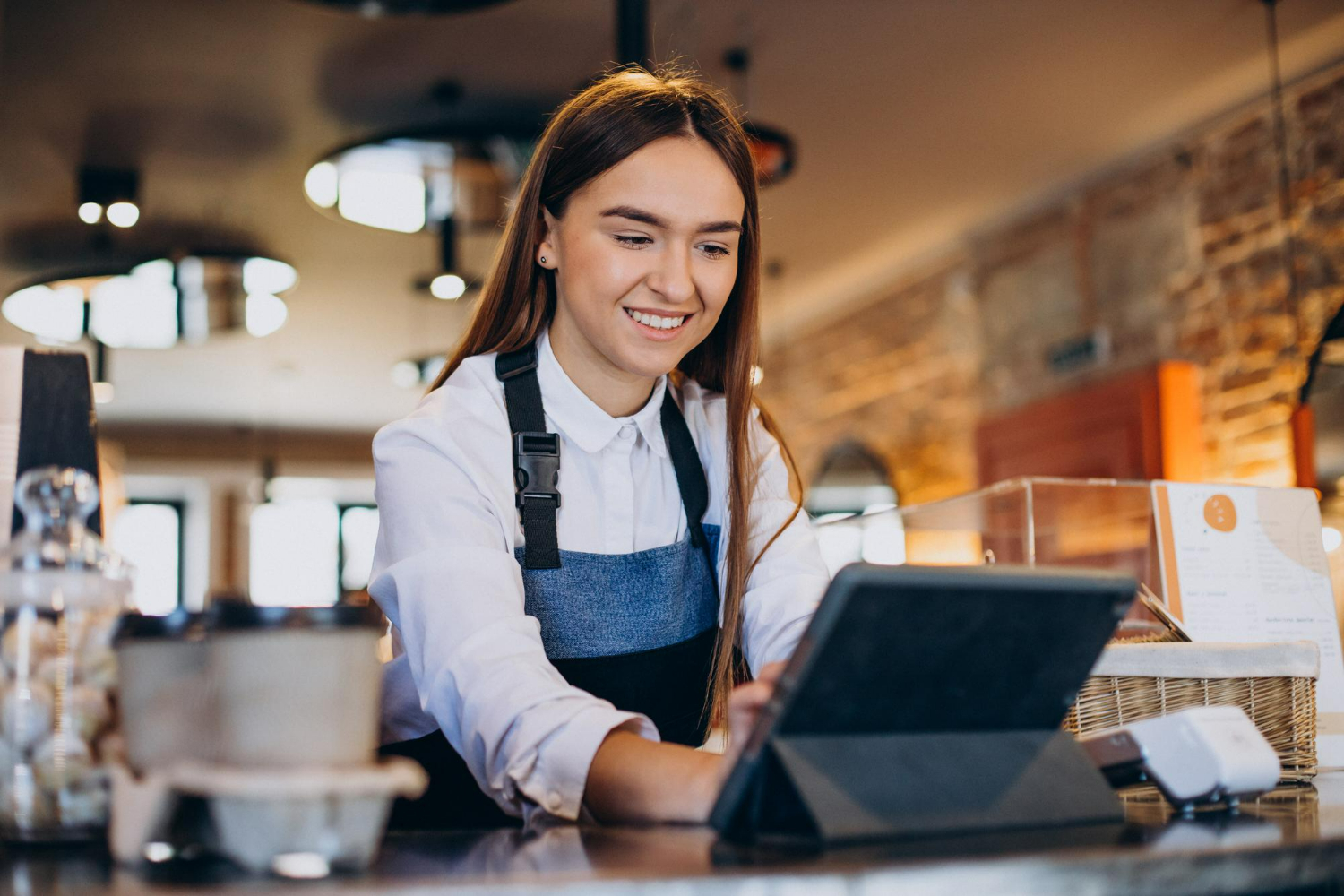 5 Essential tips for effectively training staff on new ePOS systems